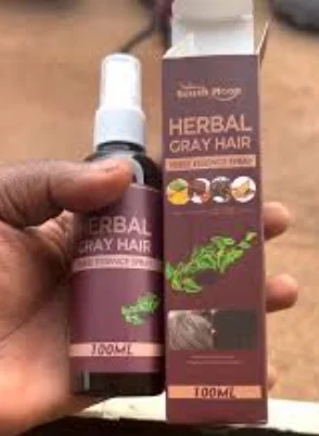 عميل آخر يحمل المنتج